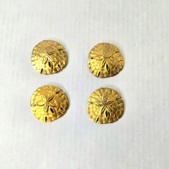 Sand Dollar Napkin Rings, Gold, Set of 4 - Picture 6 of 8